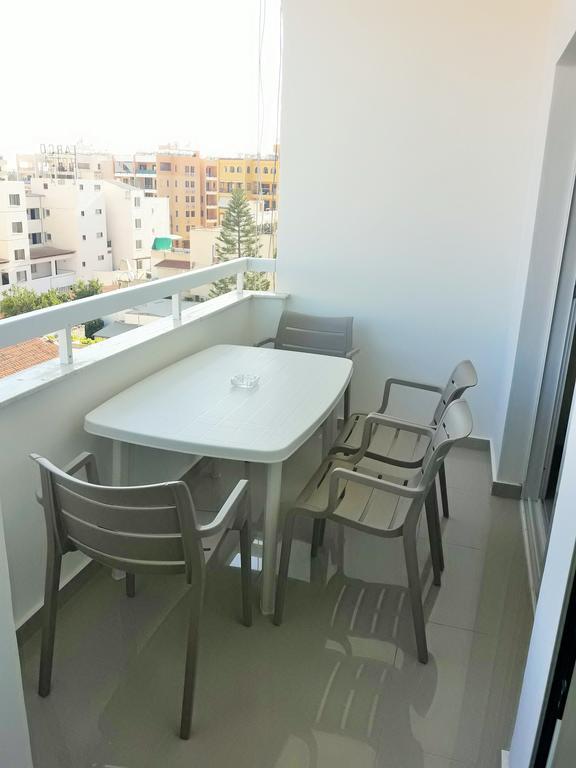 44 Tsimintia Court Appartement Larnaca Buitenkant foto